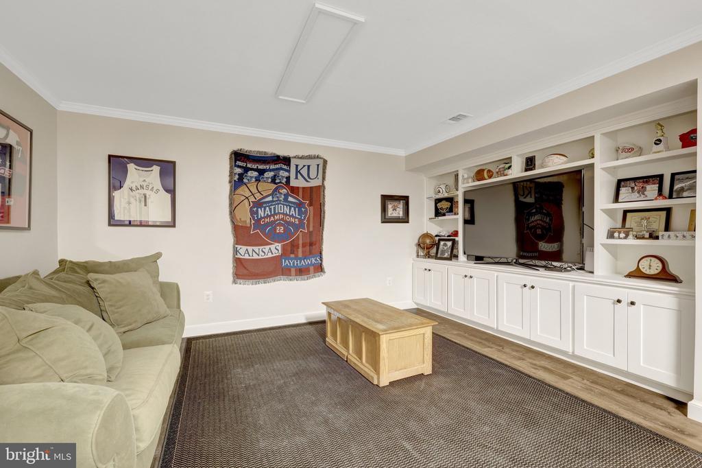 2006 CARRIAGE COURT