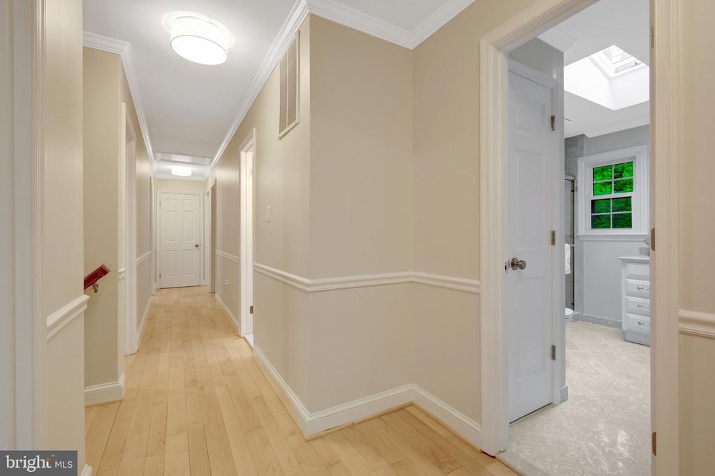 2006 CARRIAGE COURT