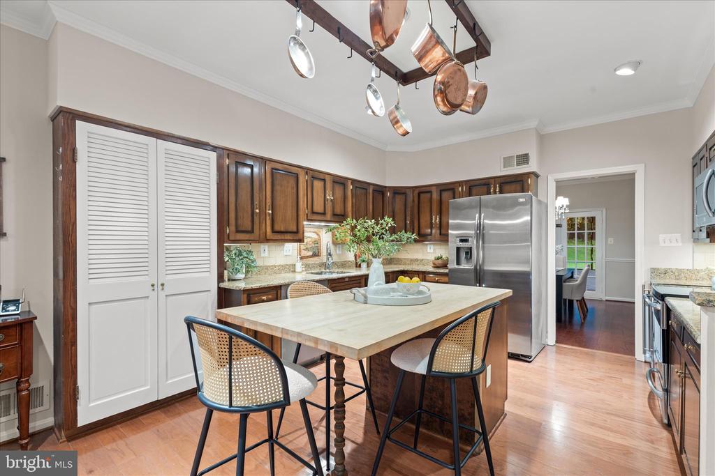 10205 OLD HUNT ROAD