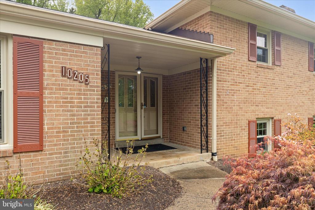 10205 OLD HUNT ROAD