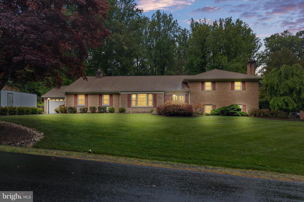 10205 OLD HUNT ROAD