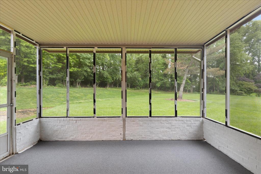 10205 OLD HUNT ROAD