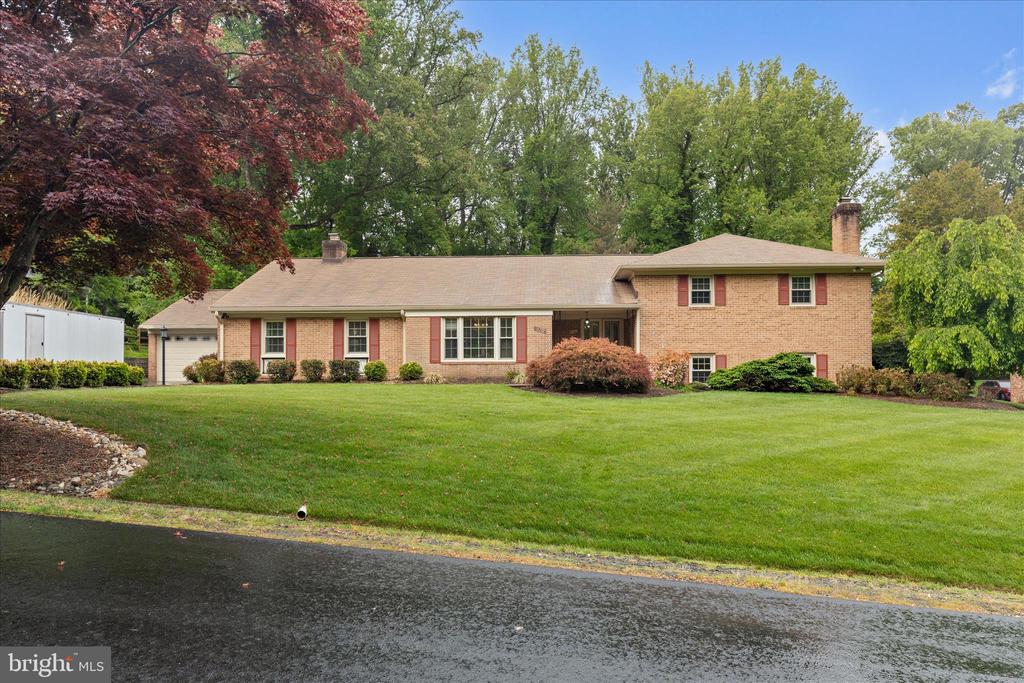 10205 OLD HUNT ROAD