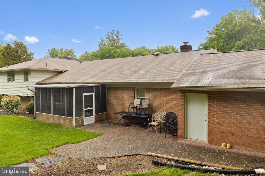 10205 OLD HUNT ROAD