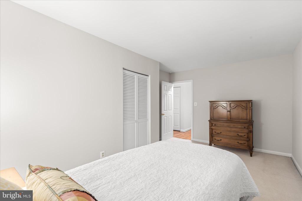 10205 OLD HUNT ROAD