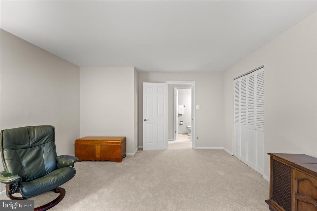 10205 OLD HUNT ROAD