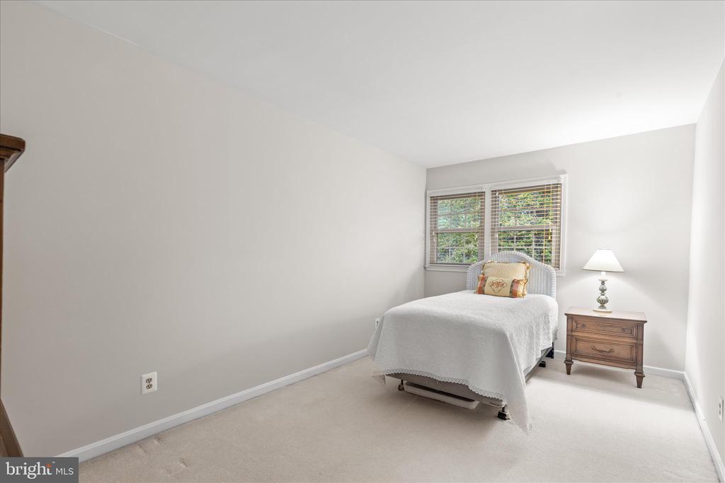 10205 OLD HUNT ROAD