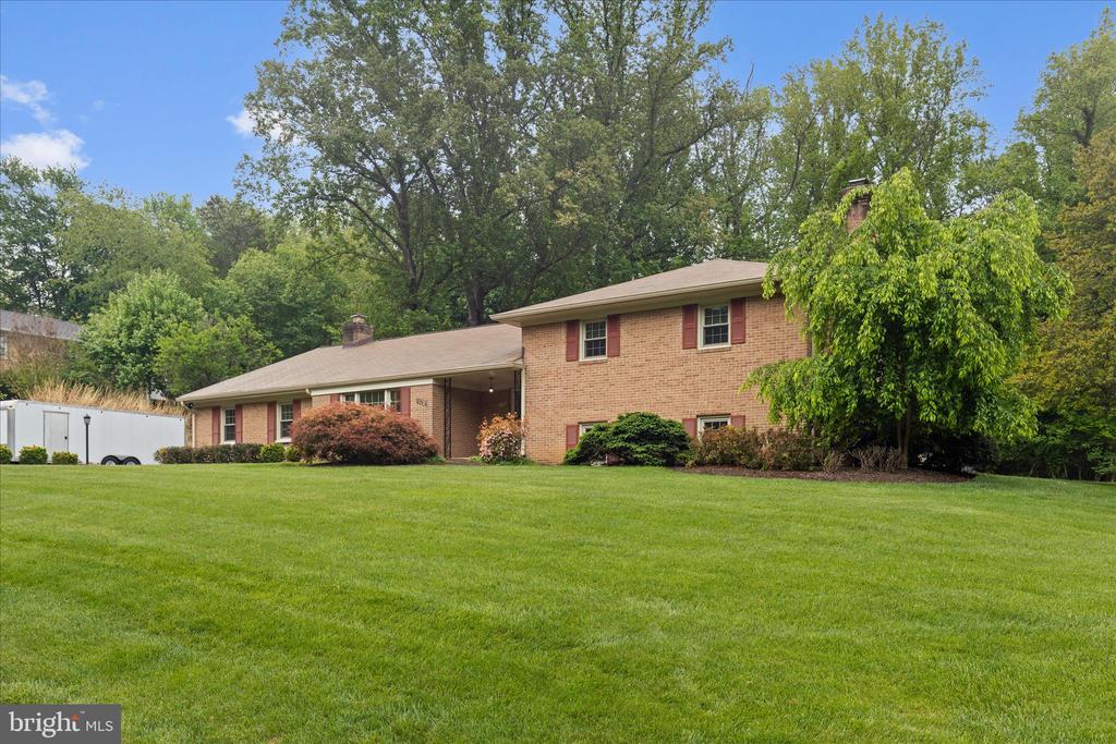 10205 OLD HUNT ROAD