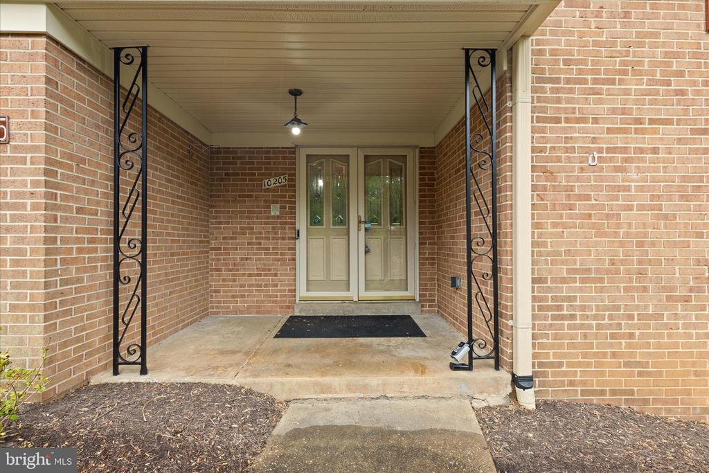 10205 OLD HUNT ROAD