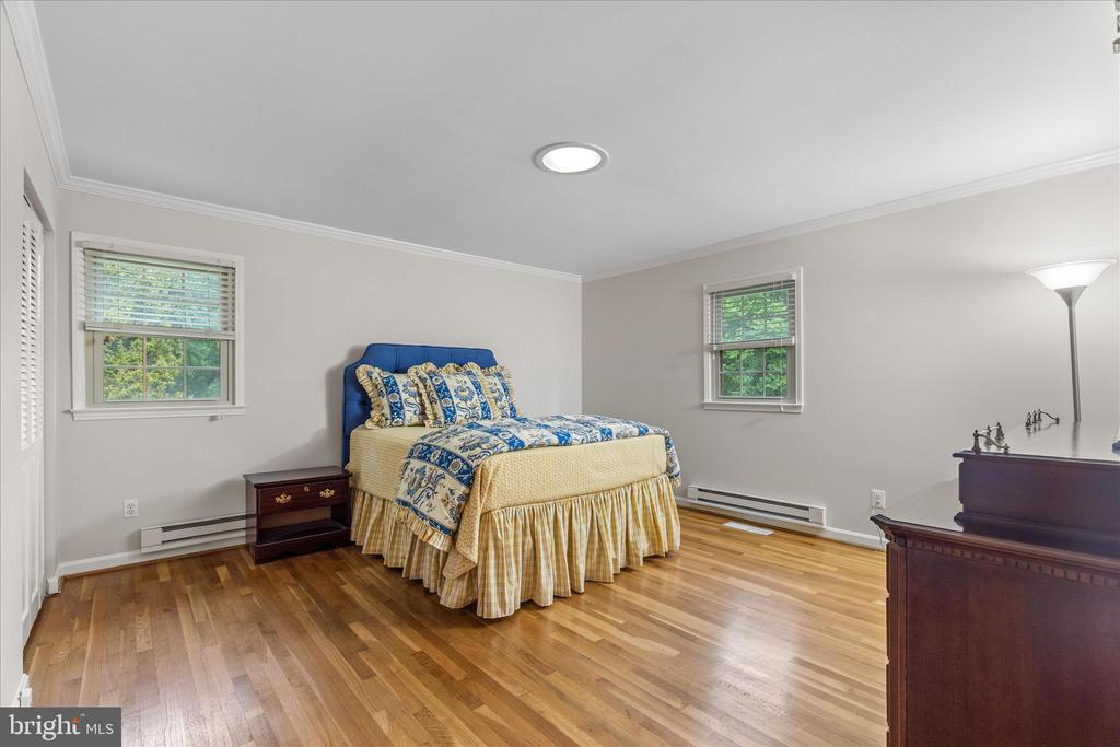 10205 OLD HUNT ROAD