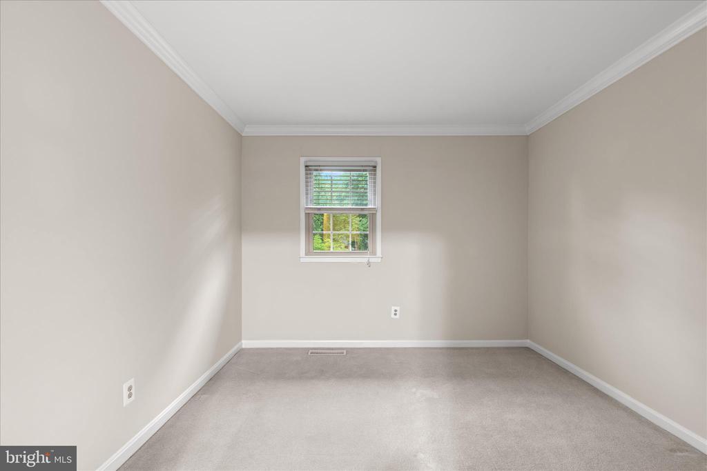 10205 OLD HUNT ROAD