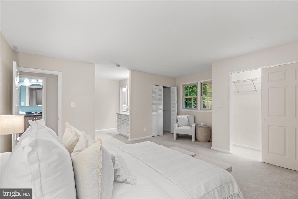 10205 OLD HUNT ROAD