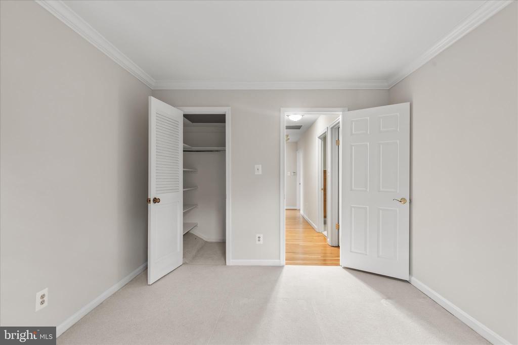 10205 OLD HUNT ROAD