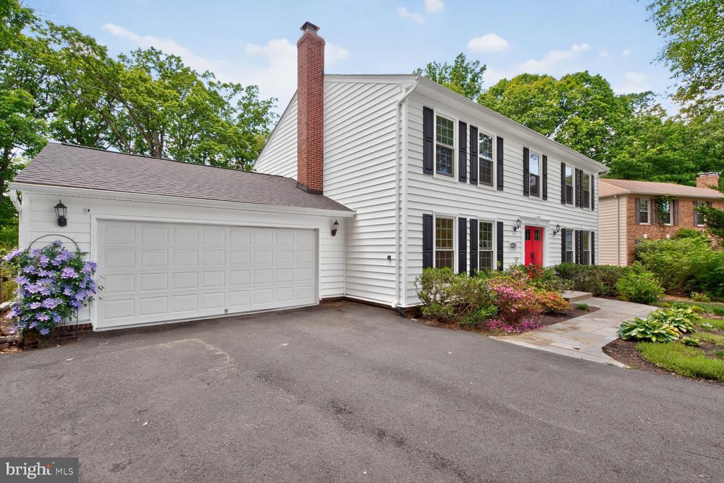 2497 FREETOWN DRIVE