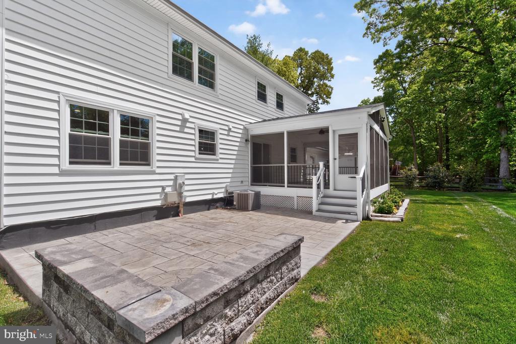 2497 FREETOWN DRIVE