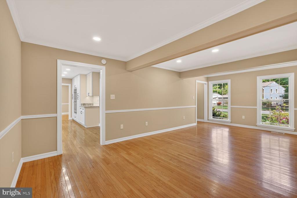 2497 FREETOWN DRIVE