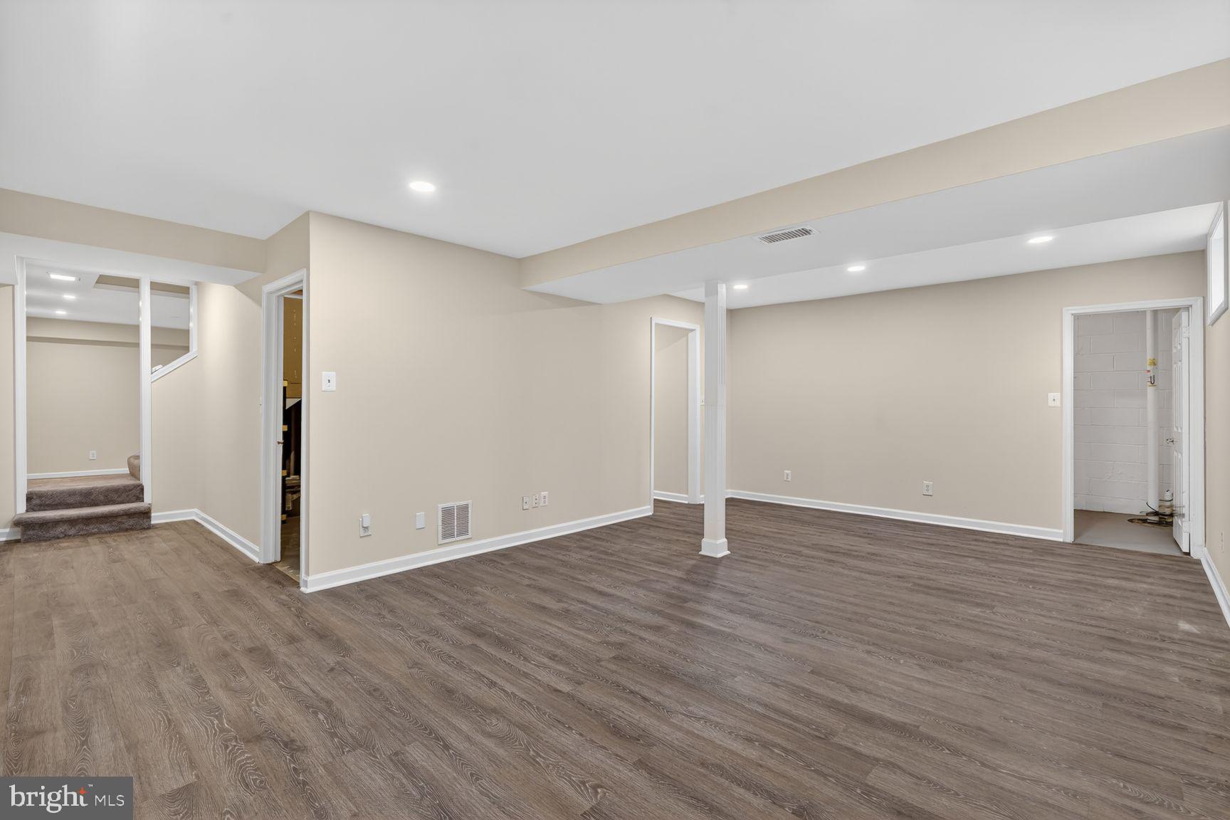 2497 FREETOWN DRIVE