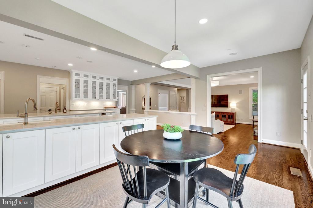 11394 FOX VALE GLEN COURT