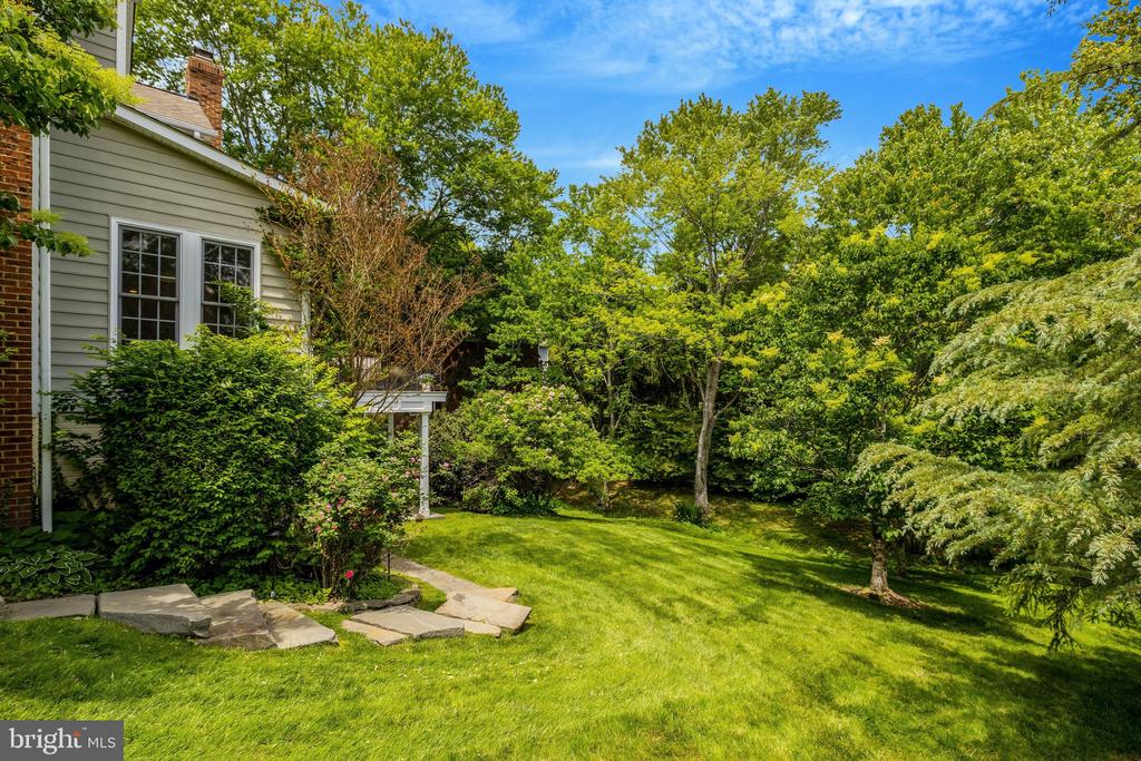 11394 FOX VALE GLEN COURT