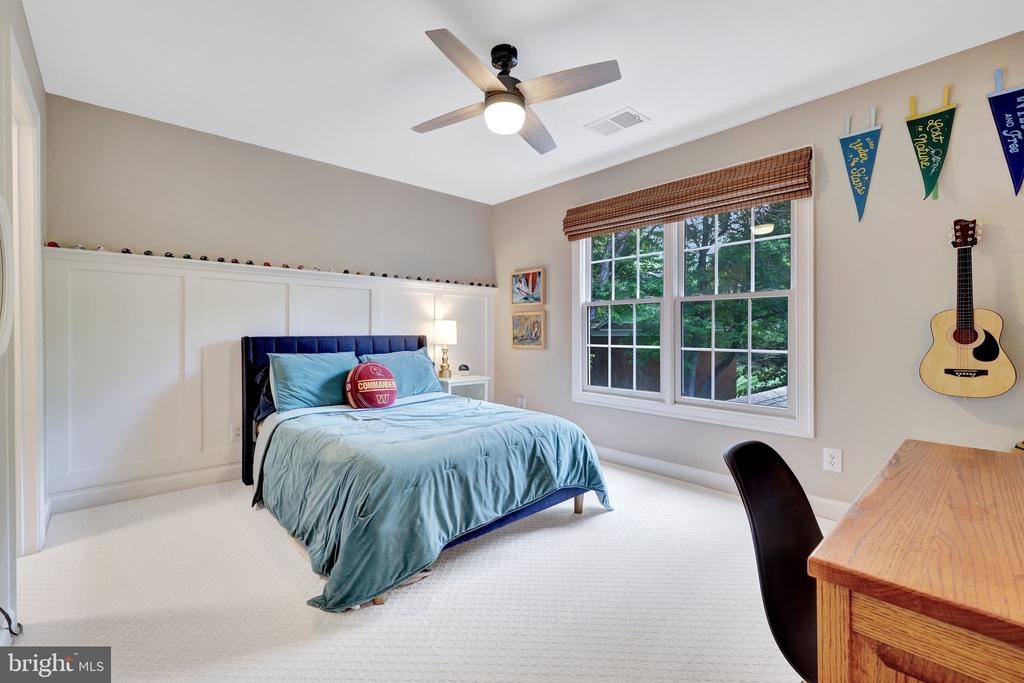 11394 FOX VALE GLEN COURT