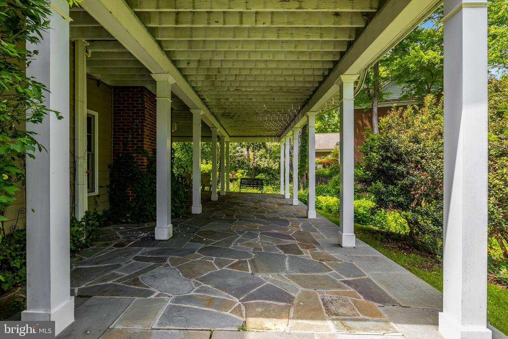 11394 FOX VALE GLEN COURT
