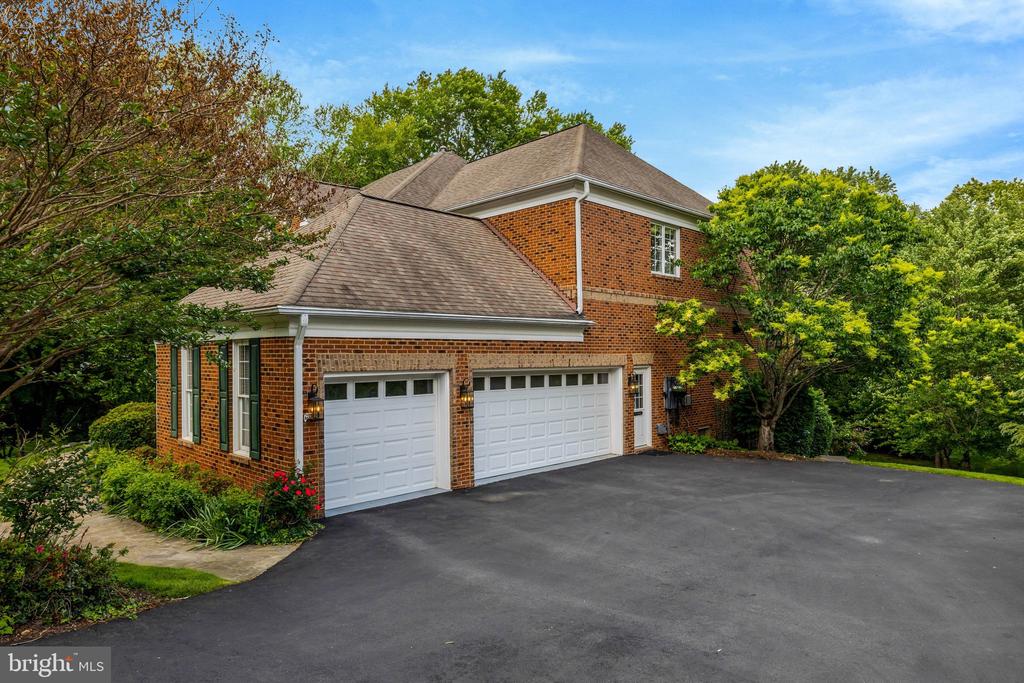 11394 FOX VALE GLEN COURT