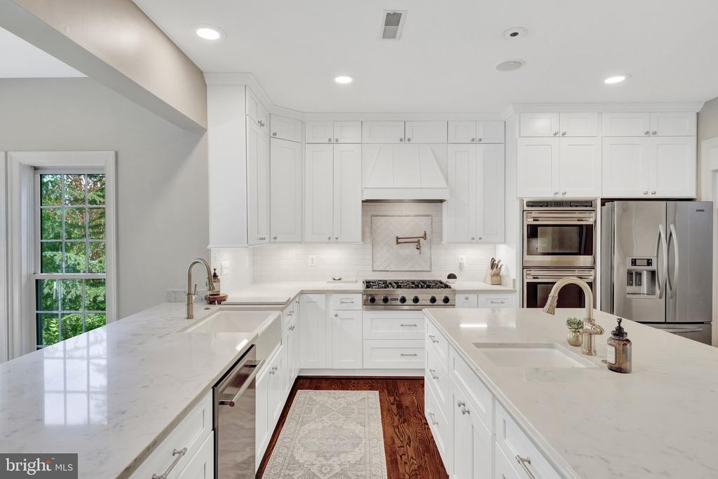 11394 FOX VALE GLEN COURT