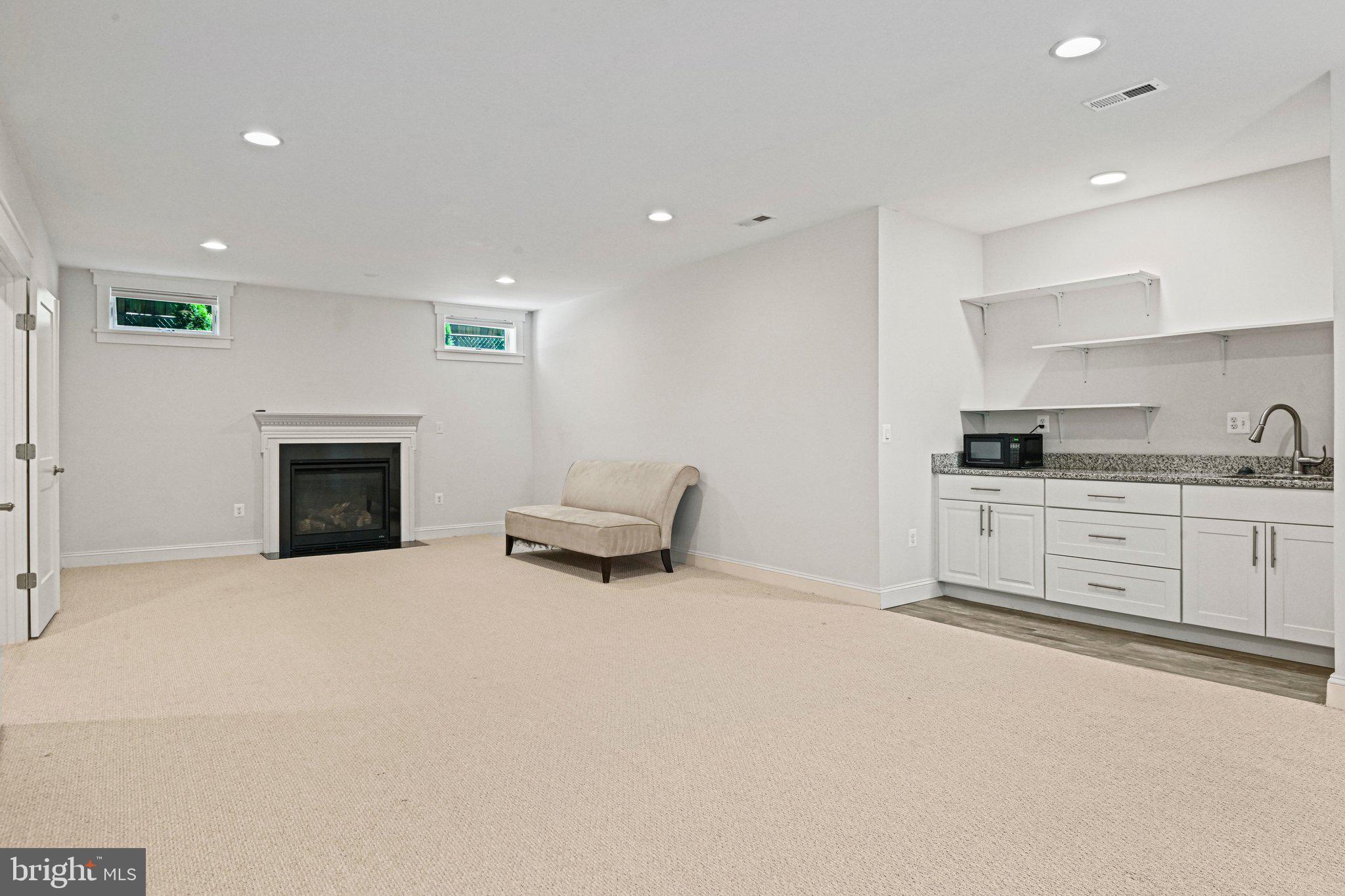 1416 ROSS DRIVE SW