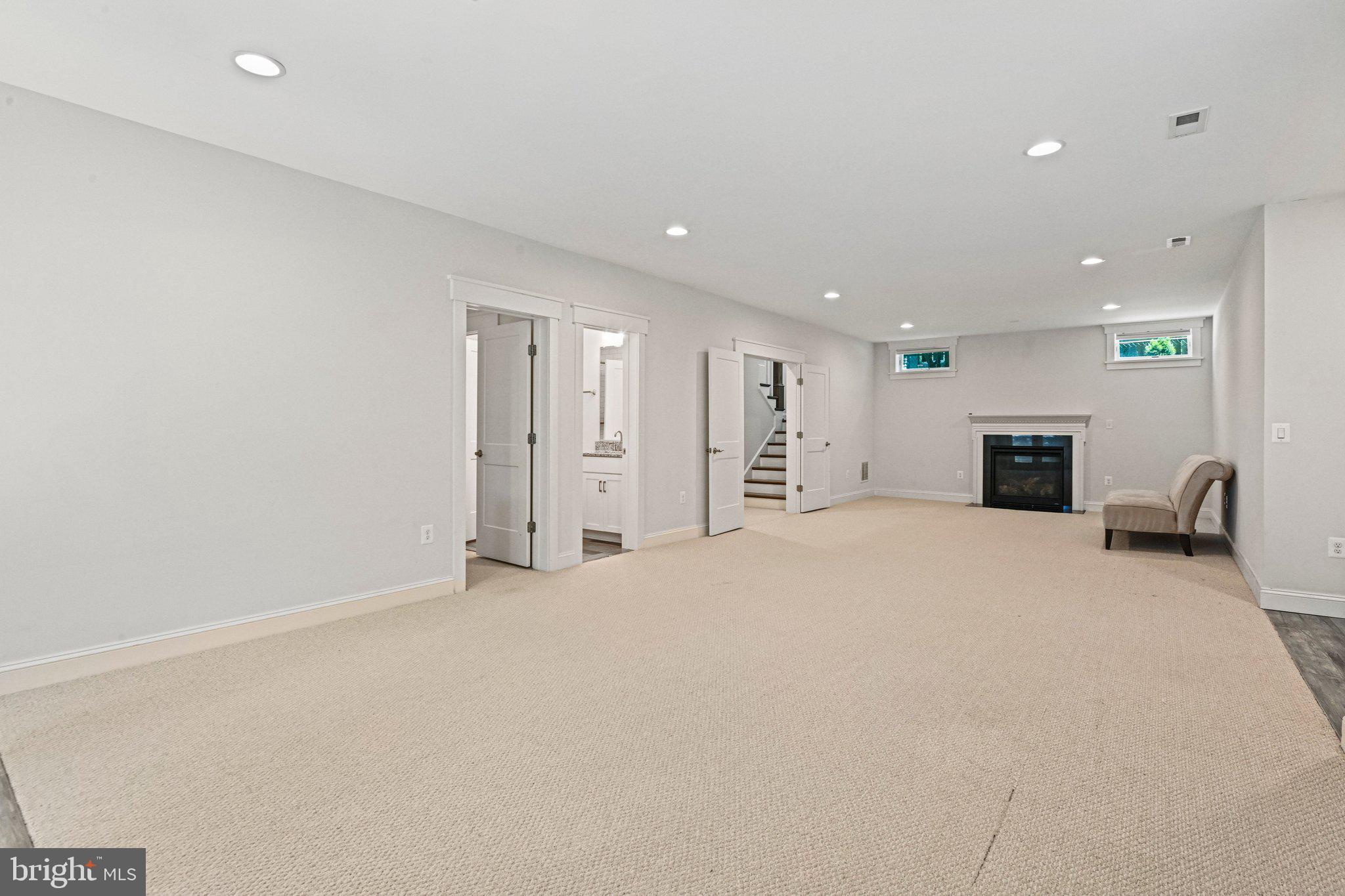 1416 ROSS DRIVE SW