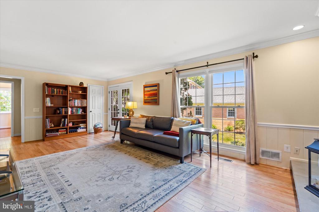 3800 RIDGELEA DRIVE