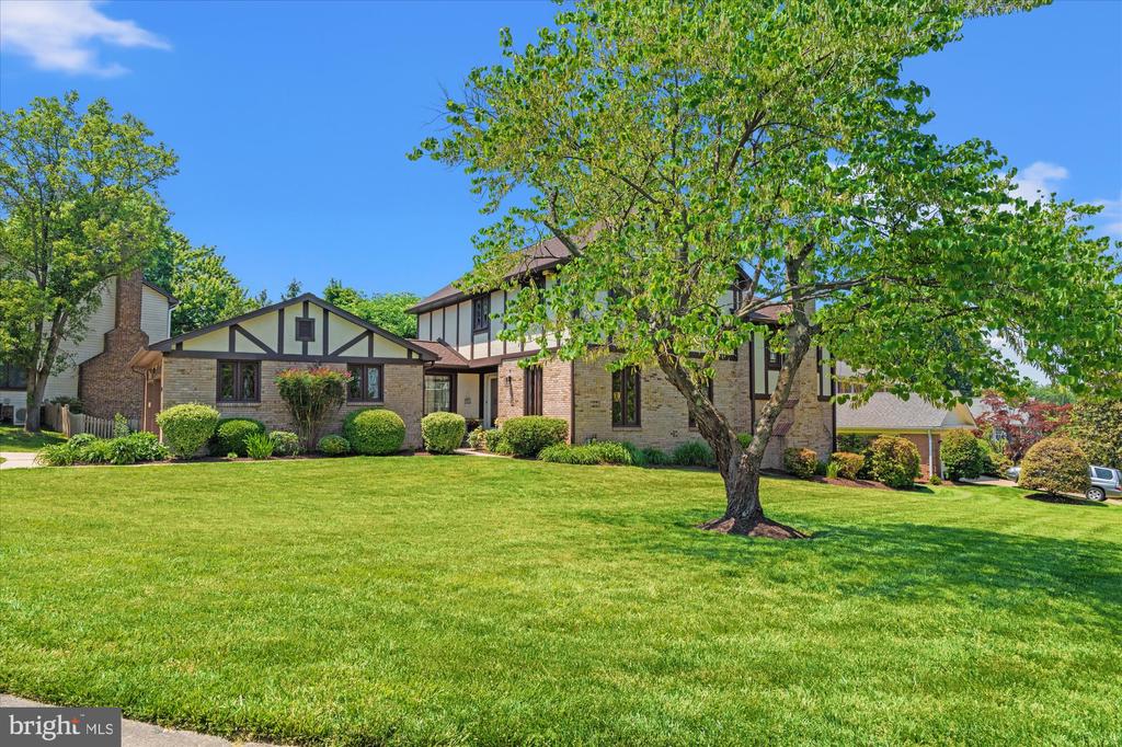 3800 RIDGELEA DRIVE