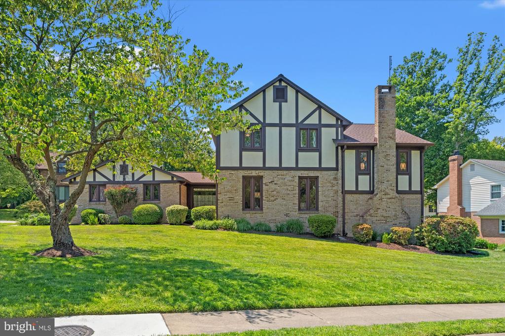 3800 RIDGELEA DRIVE