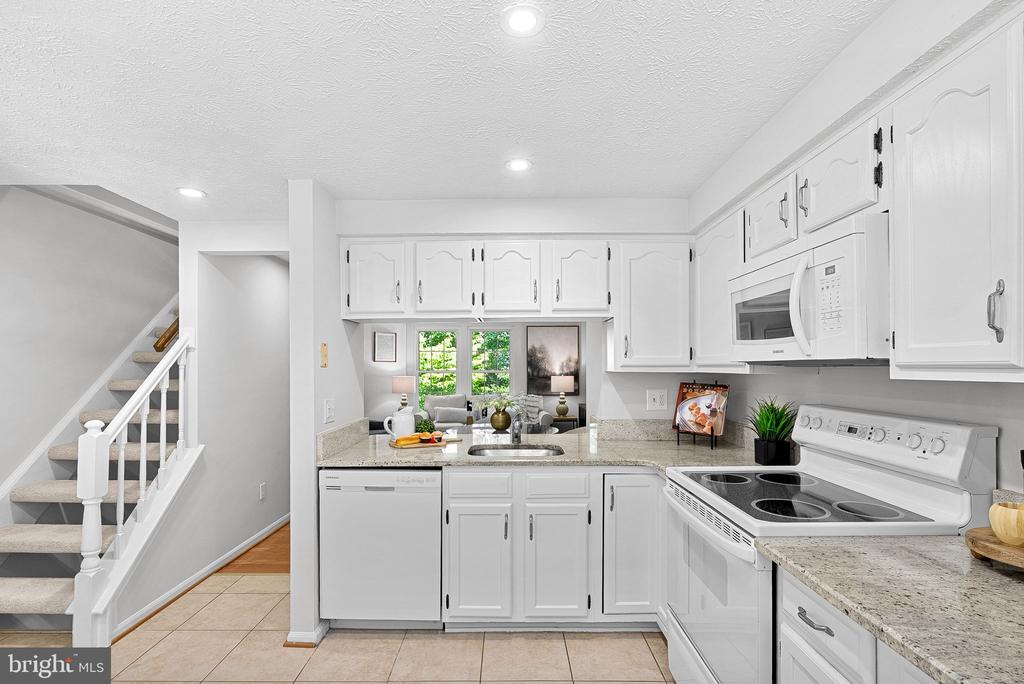 11908 FIELDTHORN COURT