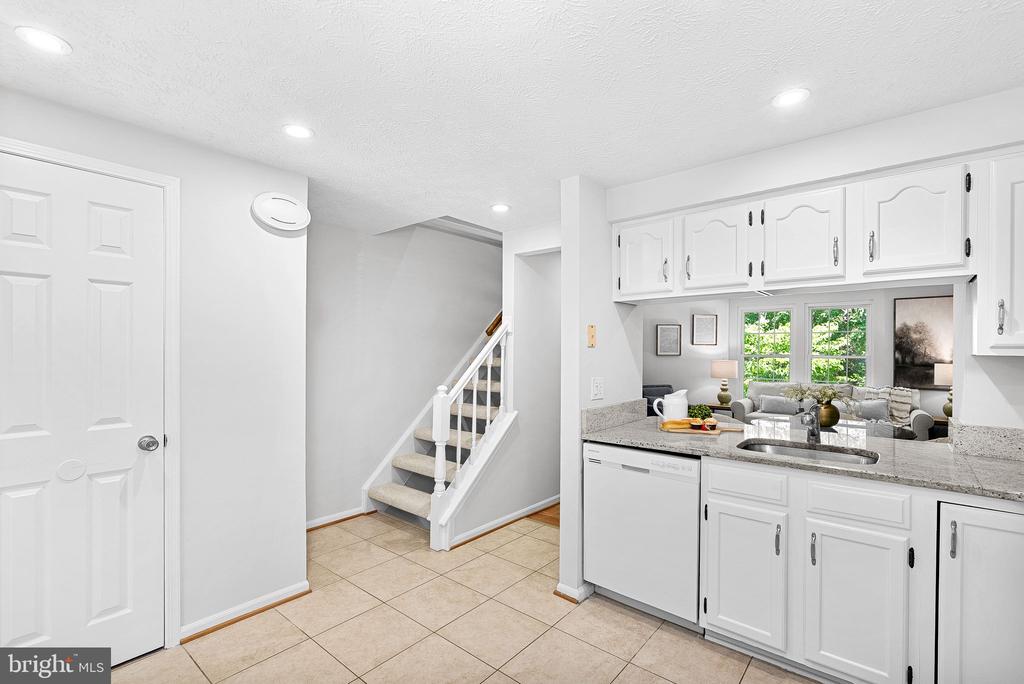 11908 FIELDTHORN COURT