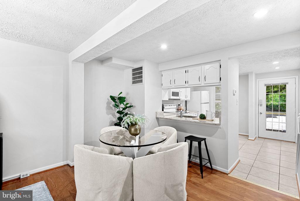 11908 FIELDTHORN COURT
