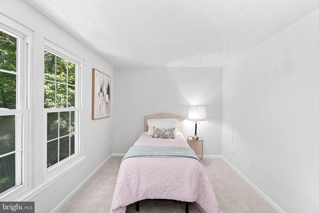 11908 FIELDTHORN COURT