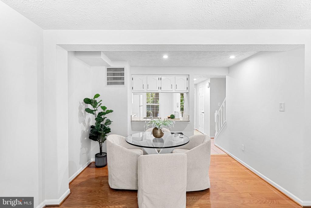 11908 FIELDTHORN COURT