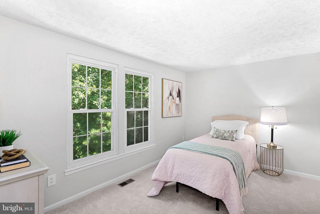 11908 FIELDTHORN COURT