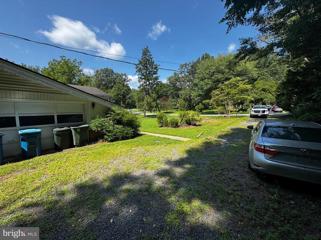 2117 POST ROAD