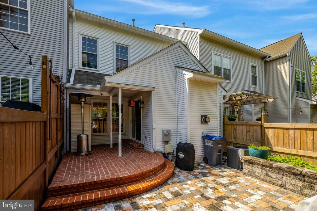 13112 HEARTHSIDE LANE