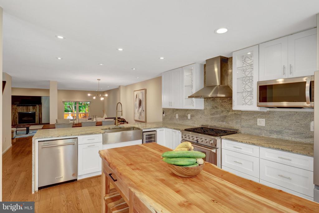 13112 HEARTHSIDE LANE