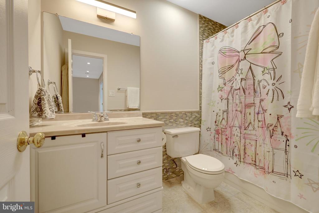 13112 HEARTHSIDE LANE