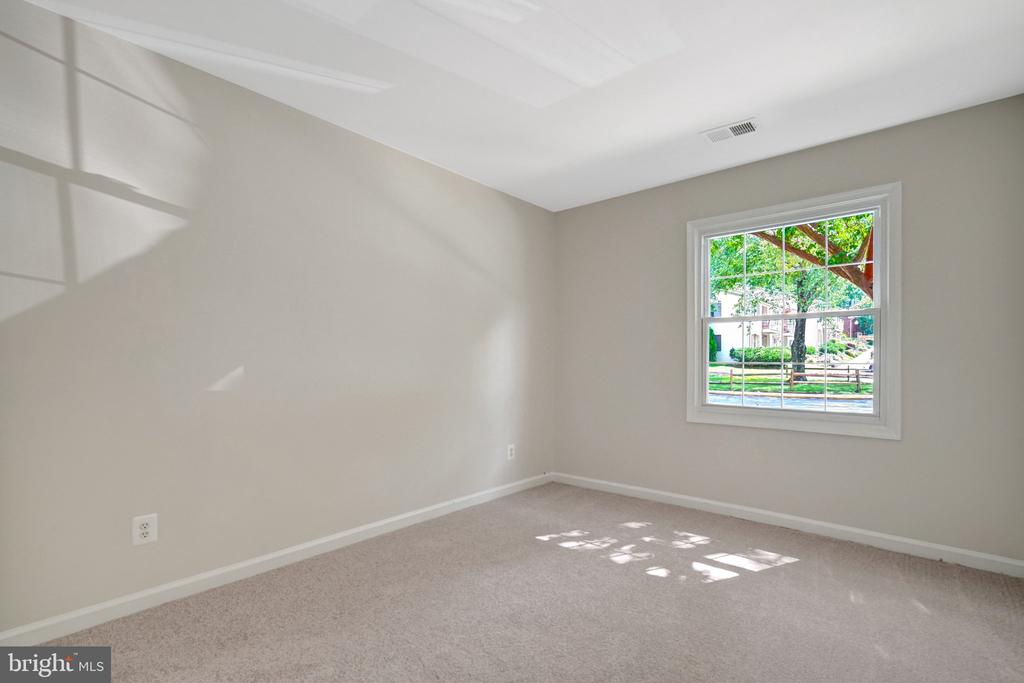 5901 KINGSFORD ROAD Unit: 435