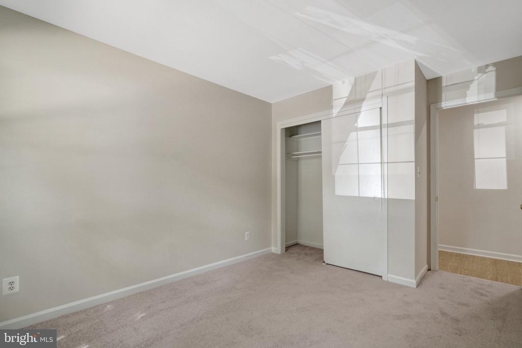 5901 KINGSFORD ROAD Unit: 435