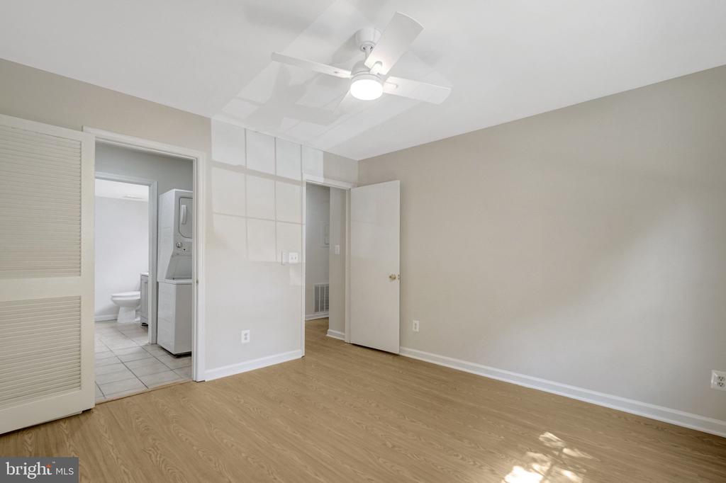 5901 KINGSFORD ROAD Unit: 435