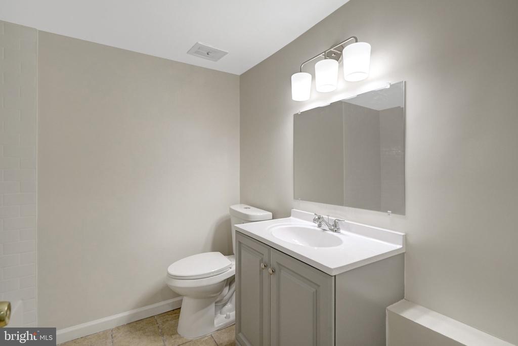 5901 KINGSFORD ROAD Unit: 435