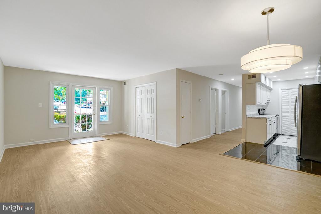 5901 KINGSFORD ROAD Unit: 435