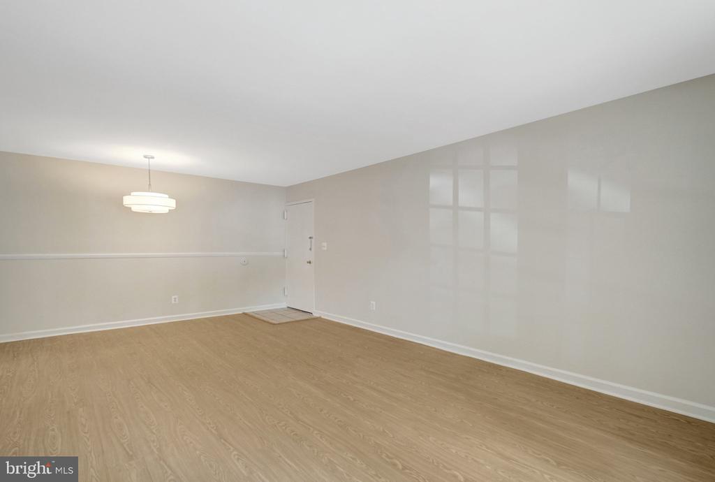 5901 KINGSFORD ROAD Unit: 435
