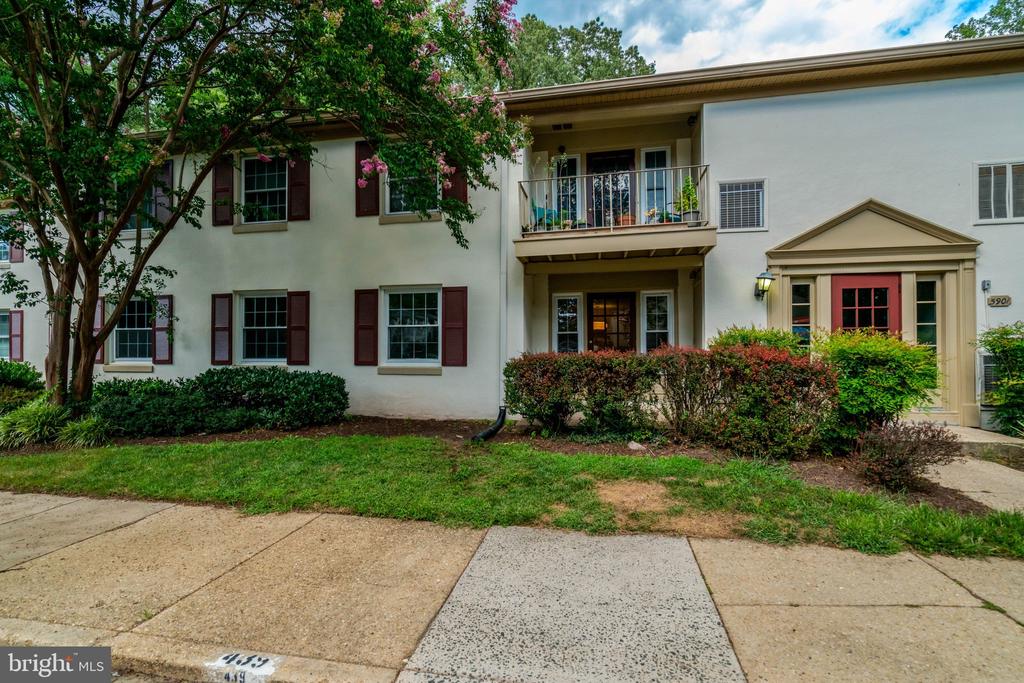 5901 KINGSFORD ROAD Unit: 435