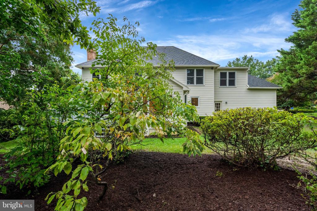 3908 LARO COURT